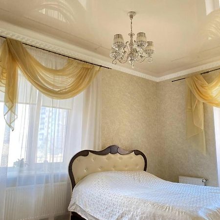 Apartments Koryatovichi Street Kamianets-Podilskyi Exterior foto