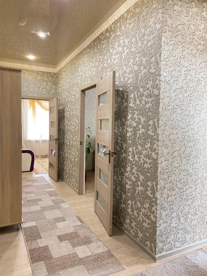 Apartments Koryatovichi Street Kamianets-Podilskyi Exterior foto